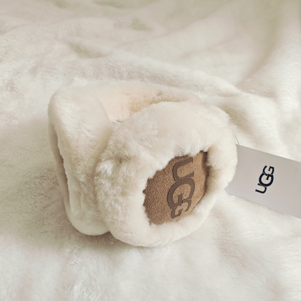 NWT UGG Shearling Sheepskin Embroidery Earmuff water resistance - Picture 5 of 6